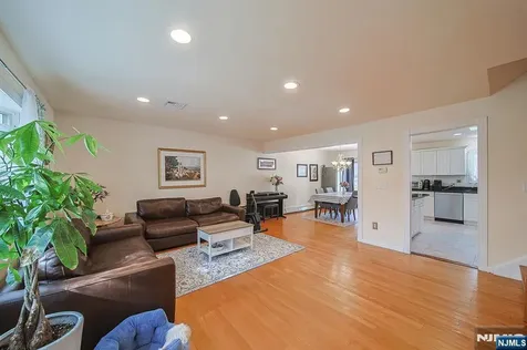 18 Carter Street Norwood NJ 07648