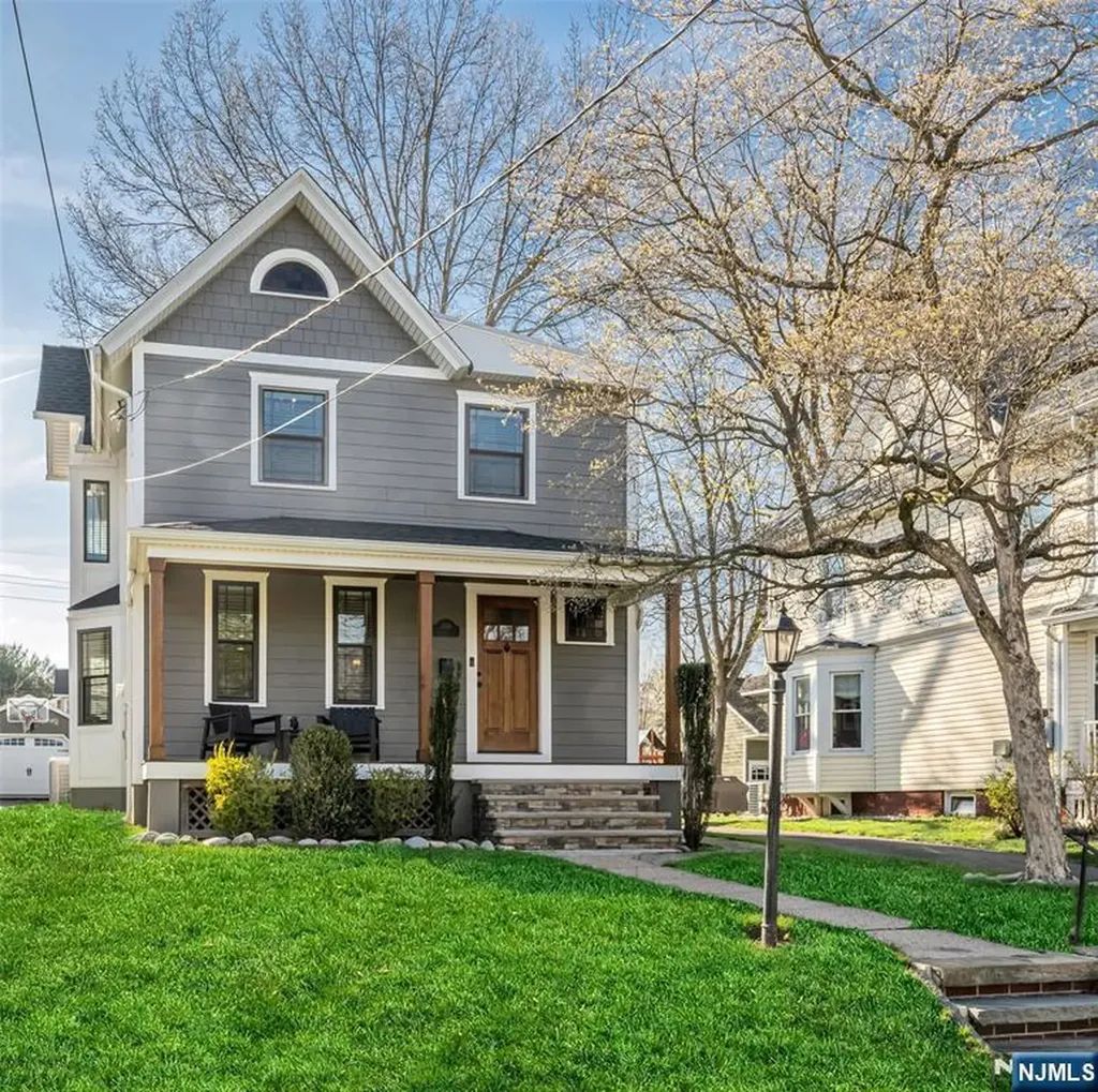 309 Maple Avenue Oradell NJ 07649