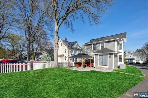 309 Maple Avenue Oradell NJ 07649