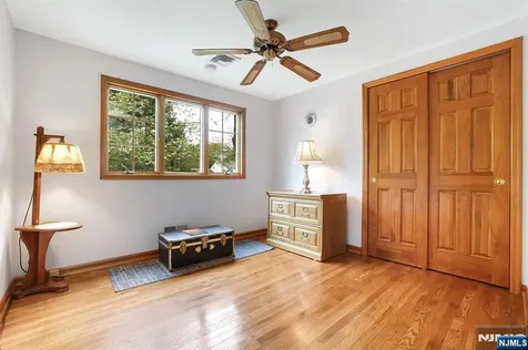 15 Stephen Avenue Lincoln Park Borough NJ 07035