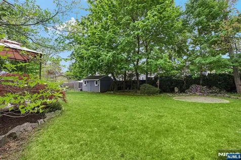 15 Stephen Avenue Lincoln Park Borough NJ 07035