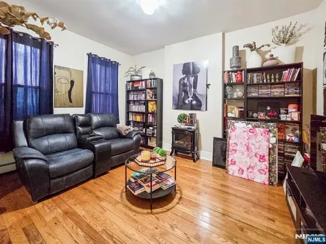 14 48th Street Weehawken NJ 07086