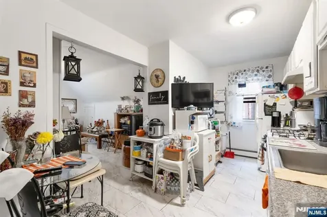 14 48th Street Weehawken NJ 07086