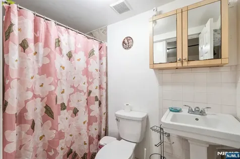 14 48th Street Weehawken NJ 07086