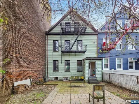 14 48th Street Weehawken NJ 07086