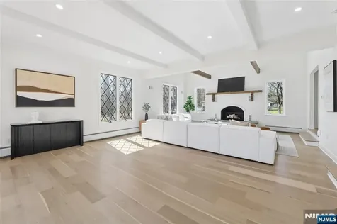 708 Windswept Lane Franklin Lakes NJ 07417