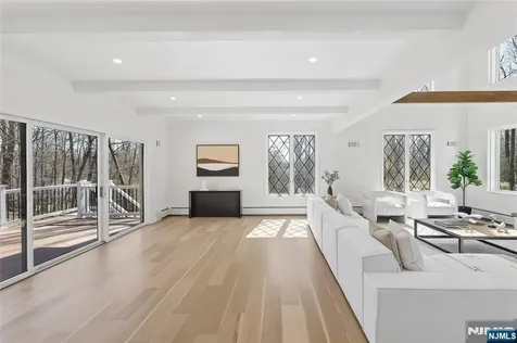 708 Windswept Lane Franklin Lakes NJ 07417