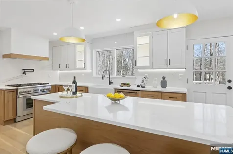 708 Windswept Lane Franklin Lakes NJ 07417