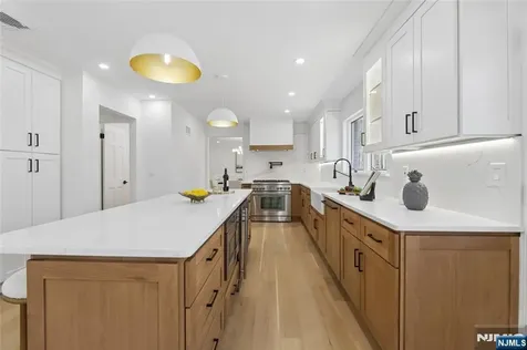 708 Windswept Lane Franklin Lakes NJ 07417