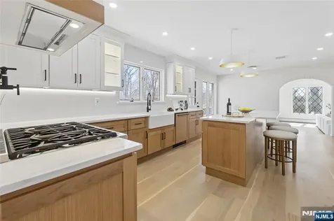 708 Windswept Lane Franklin Lakes NJ 07417