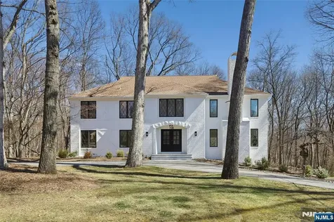 708 Windswept Lane Franklin Lakes NJ 07417
