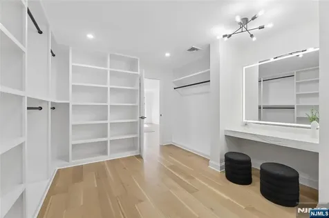 708 Windswept Lane Franklin Lakes NJ 07417