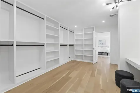 708 Windswept Lane Franklin Lakes NJ 07417