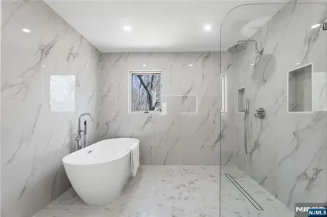 708 Windswept Lane Franklin Lakes NJ 07417