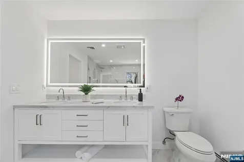 708 Windswept Lane Franklin Lakes NJ 07417