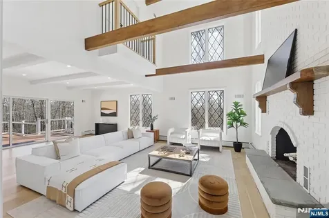 708 Windswept Lane Franklin Lakes NJ 07417