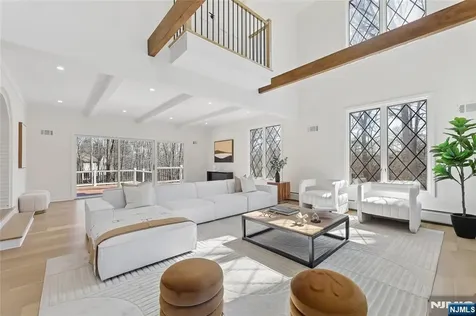 708 Windswept Lane Franklin Lakes NJ 07417