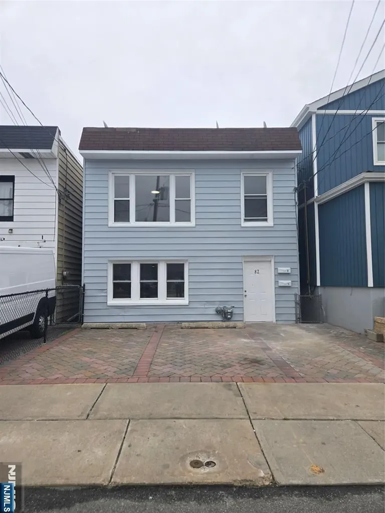 82 Grant Street Fairview NJ 07022