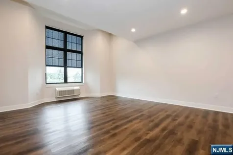110 Market Street Saddle Brook NJ 07663
