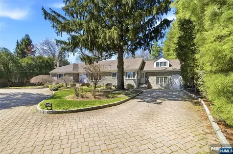 457 Summit Norwood NJ 07648