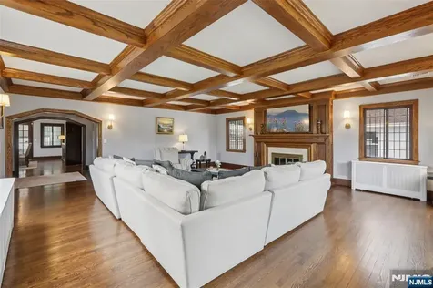 400 Heights Road Ridgewood NJ 07450