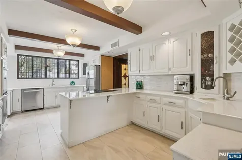 400 Heights Road Ridgewood NJ 07450