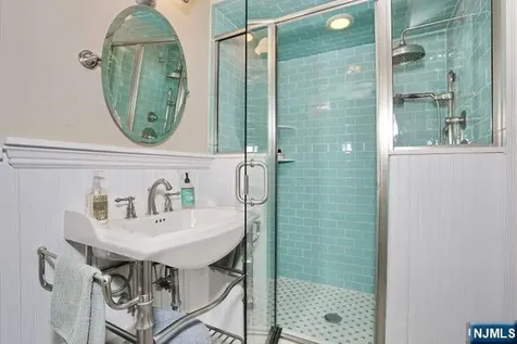 61 Hawthorne Terrace Leonia NJ 07605