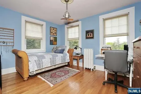 61 Hawthorne Terrace Leonia NJ 07605