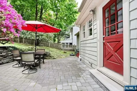 61 Hawthorne Terrace Leonia NJ 07605