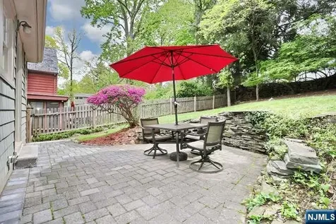 61 Hawthorne Terrace Leonia NJ 07605
