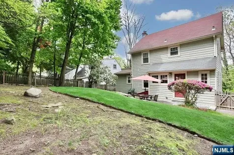 61 Hawthorne Terrace Leonia NJ 07605