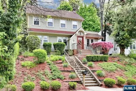 61 Hawthorne Terrace Leonia NJ 07605