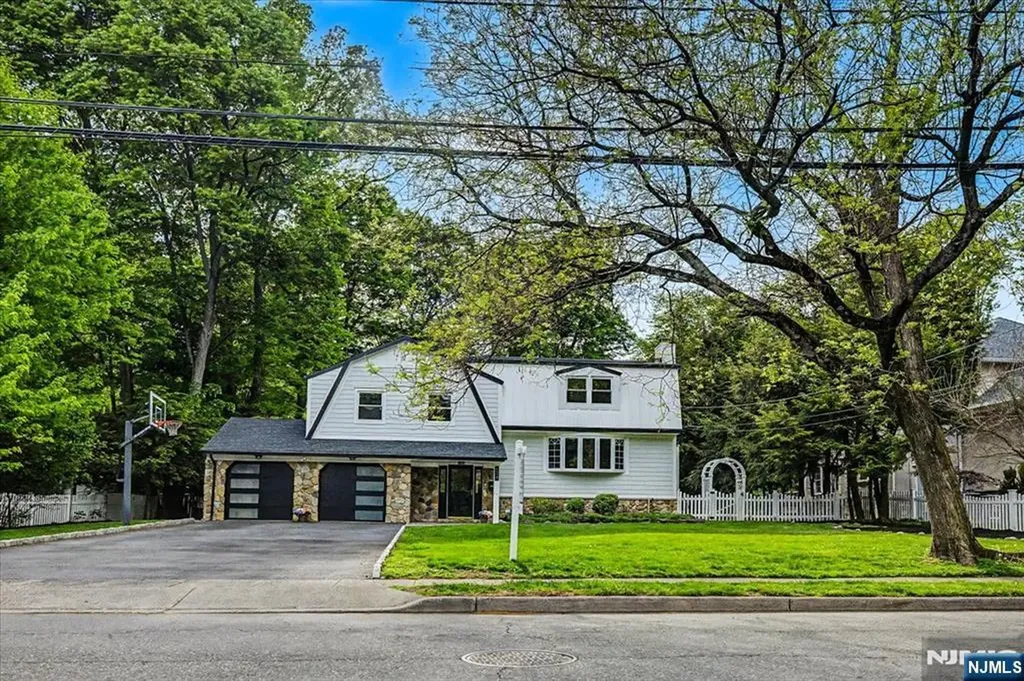 474 Stevens Avenue Ridgewood NJ 07450
