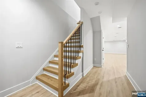 34 Crestview Hill Road Livingston NJ 07039