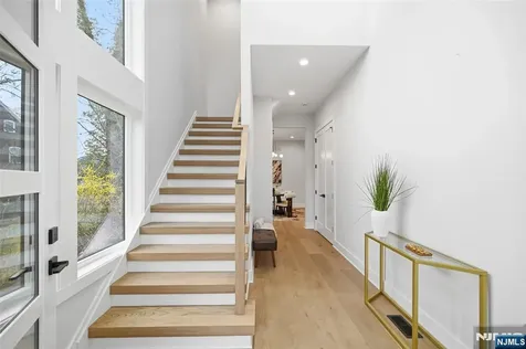 34 Crestview Hill Road Livingston NJ 07039