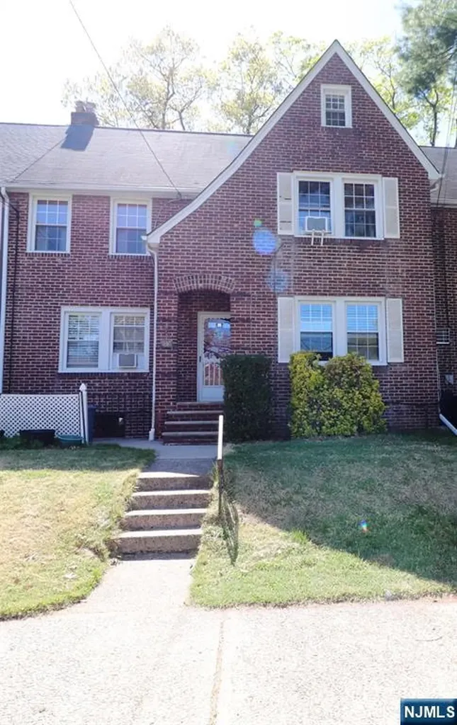 348 Plaza Road Fair Lawn NJ 07410