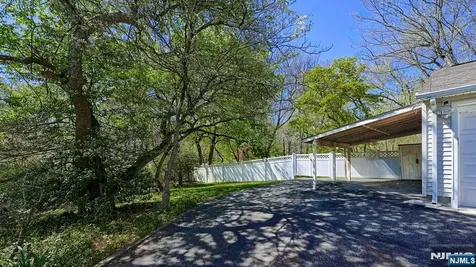 227 Emily Drive Park Ridge NJ 07656