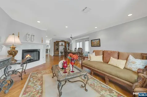 440 Morningside Avenue Fairview NJ 07022