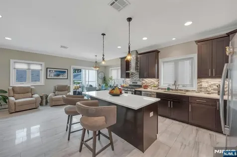 440 Morningside Avenue Fairview NJ 07022