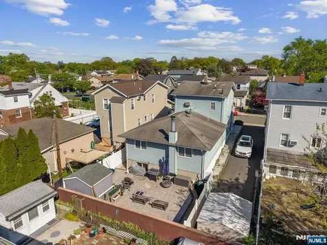 29 Pine Street Lodi NJ 07644