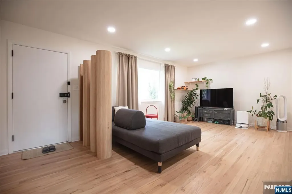 6 Rose Court Closter NJ 07624