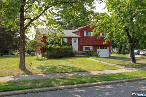 6 Rose Court Closter NJ 07624