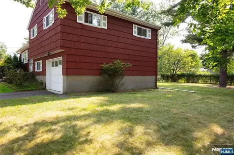 6 Rose Court Closter NJ 07624