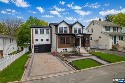 42 2ND Street Dumont NJ 07628