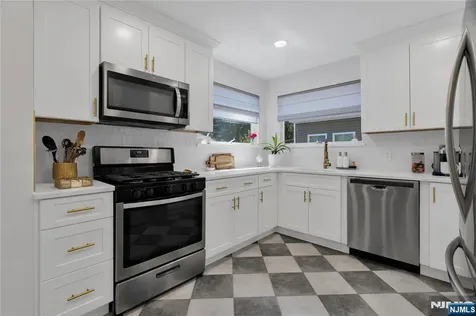 330 Murray Avenue Englewood NJ 07631