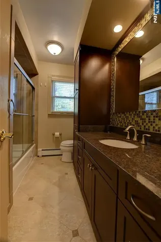 25 Debbie Court Wayne NJ 07470