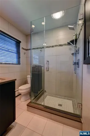 25 Debbie Court Wayne NJ 07470