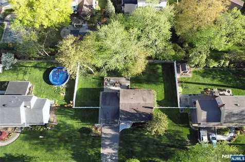25 Debbie Court Wayne NJ 07470