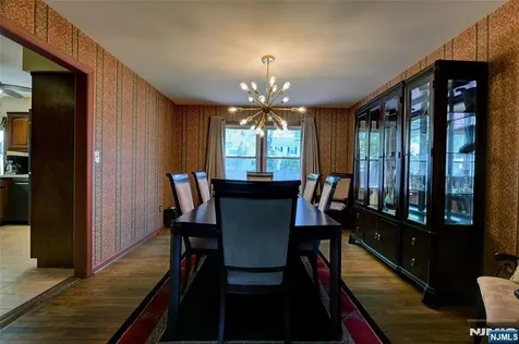 25 Debbie Court Wayne NJ 07470