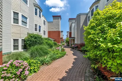 140 The Promenade Edgewater NJ 07020